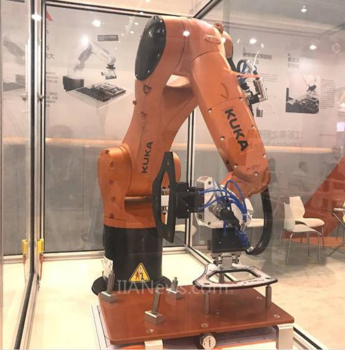 KUKA LBR iiwa