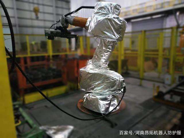 ABB码垛机器人保温防护服的功能作用