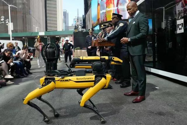 纽约警察局将重新启用Spot警用机器狗
